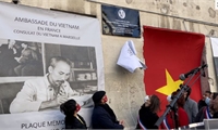 Gắn biển tưởng niệm Chủ tịch Hồ Chí Minh tại Marseille