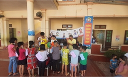 Tổ chức Children Of Peace International(COPI)/Mỹ thực hiện chương trình khám bệnh, cấp thuốc miễn phí cho học sinh tại tỉnh Phú Thọ.