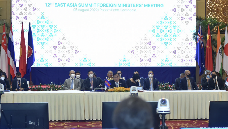 FM Bui Thanh Son stresses dialogue, trust, responsibility at EAS FMs’ Meeting