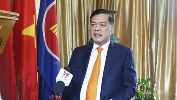 Singaporean President’s visit to further intensify strategic partnership with Vietnam: Ambassador