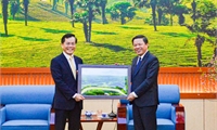 Đoàn các Trưởng cơ quan đại diện của Việt Nam tại nước ngoài đến thăm và làm việc tại tỉnh Phú Thọ