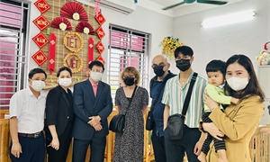 Văn phòng Destinées/Pháp thăm và làm việc tại 2 Trung tâm Bảo trợ   trẻ em của tỉnh Phú Thọ