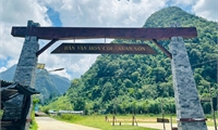 Recognition of tourist destinations at Tan Son District