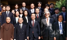Chủ tịch nước Võ Văn Thưởng xúc động khi gặp đại diện các thế hệ người Việt ở Nhật Bản