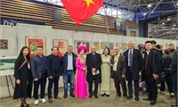 Vietnamese cultural space attracts visitors in France