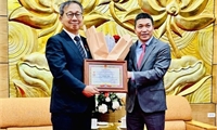 Japanese Ambassador receives friendship insignia