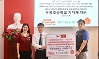 Tổ chức GPI/Hàn Quốc trao tặng trang thiết bị phòng học cho trường Tiểu học Phú Lộc