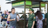 Các trường hợp được miễn thị thực theo quy định của luật nhập cảnh, xuất cảnh, quá cảnh, cư trú của người nước ngoài tại Việt Nam