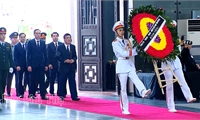 Đoàn đại biểu tỉnh Phú Thọ viếng đồng chí Tổng Bí thư Nguyễn Phú Trọng