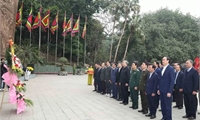 Tổng Bí thư Tô Lâm dâng hương tưởng niệm các Vua Hùng