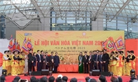 Tái hiện lễ Giỗ tổ Hùng Vương, các 'anh trai' biểu diễn ở Nhật Bản