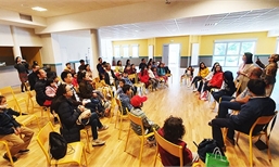 Overseas Vietnamese in France look towards homeland