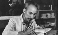 Học văn hóa ngoại giao Hồ Chí Minh từ những điều giản dị...