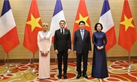 Vietnamese President hosts banquet for French counterpart