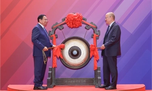 Thủ tướng thăm sàn chứng khoán lớn nhất châu Á, tìm hiểu kinh nghiệm phát triển trung tâm tài chính Thượng Hải