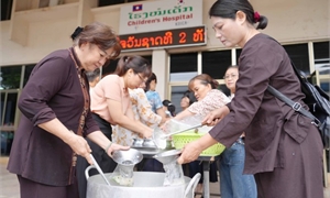 OVs in Laos provide heartfelt meals for the needy