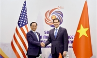 Vietnamese Deputy PM, FM meets with US, EC, UK officials in Malaysia