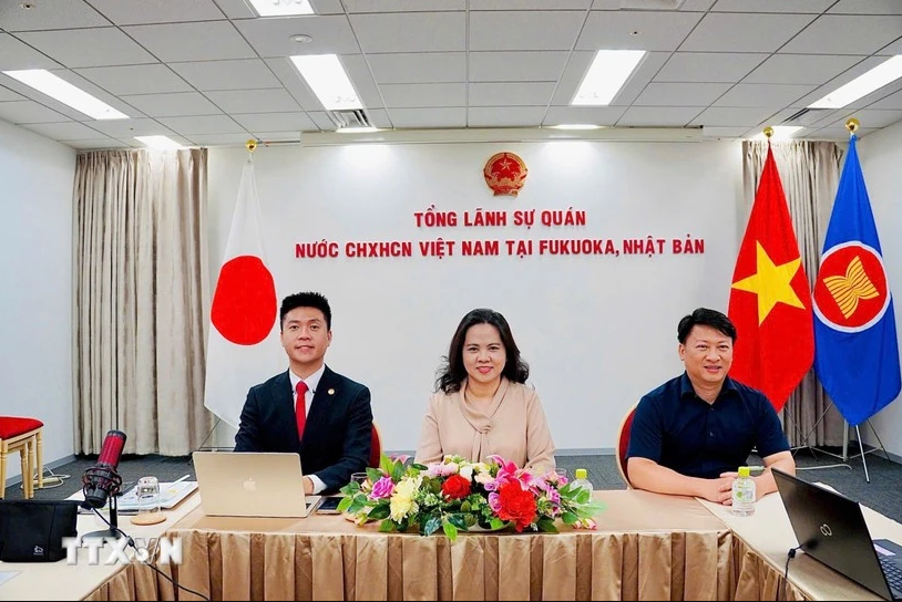 Training course opens for overseas Vietnamese language teachers