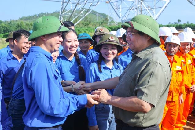 Thủ tướng Chính phủ Phạm Minh Chính kiểm tra tiến độ thi công một số dự án trọng điểm trên địa bàn tỉnh Phú Thọ