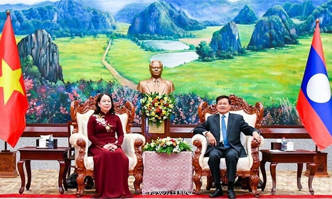 Viet Nam, Laos continue to tighten special relationship, comprehensive cooperation