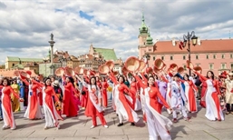 Showcasing friendly, tradition-rich Viet Nam to international friends