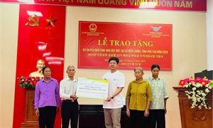 Lễ trao tặng nhà cho 04 hộ gia đình xã Hiền Lương