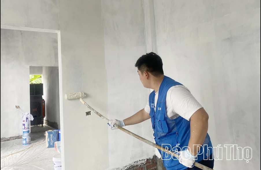 Handover of Four Houses to Poor Households from International Funding