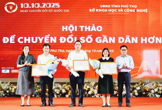 Hội thảo “Để chuyển đổi số gần dân hơn”