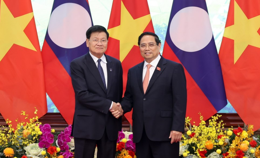 Việt Nam trước sau như một, dành ưu tiên cao nhất cho quan hệ đặc biệt với Lào