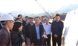 Phó Chủ tịch UBND tỉnh Quách Tất Liêm kiểm tra tiến độ dự án Cao tốc Hoà Bình - Mộc Châu (Km19 - Km53)