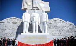 Khánh thành Công viên hữu nghị Lào-Việt Nam ở Vientiane