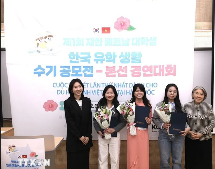 Writing contest highlights life of Vietnamese students in RoK