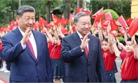 Viet Nam, China exchange messages marking 76 years of diplomatic ties