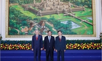 Cuộc gặp giữa Người đứng đầu ba Đảng Việt Nam-Campuchia-Lào