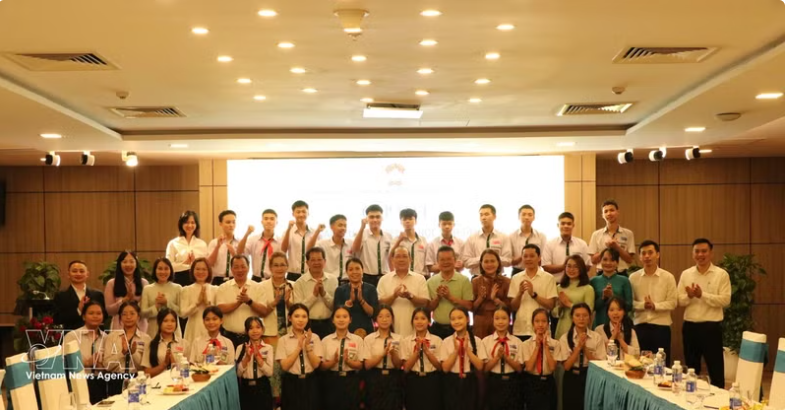 Viet Nam nurtures friendship with Laos through younger generations