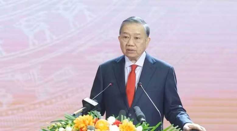 Vietnamese Party and State leader honoured with international peace prize