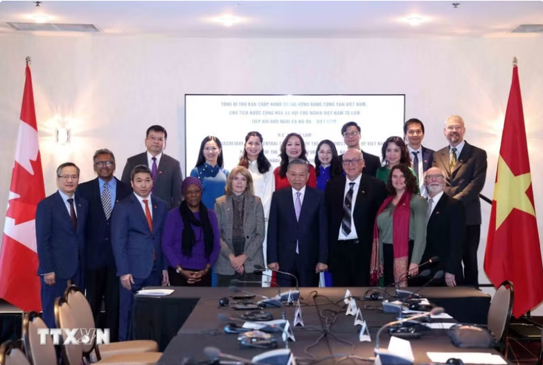 General Secretary and President calls for expanded Viet Nam-Canada people-to-people exchanges
