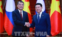 Thủ tướng Lê Minh Hưng hội đàm với Thủ tướng Lào Saleumxay Kommasith