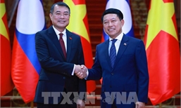 Thủ tướng Lê Minh Hưng hội đàm với Thủ tướng Lào Saleumxay Kommasith